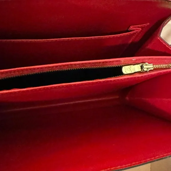 Louis Vuitton Epi Shoulder bag Elegant Red Designer Women's Bag. - Picture 5 of 14